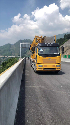 桥梁检修车 新余桥梁检测车租赁 桥梁施工通用机械设备